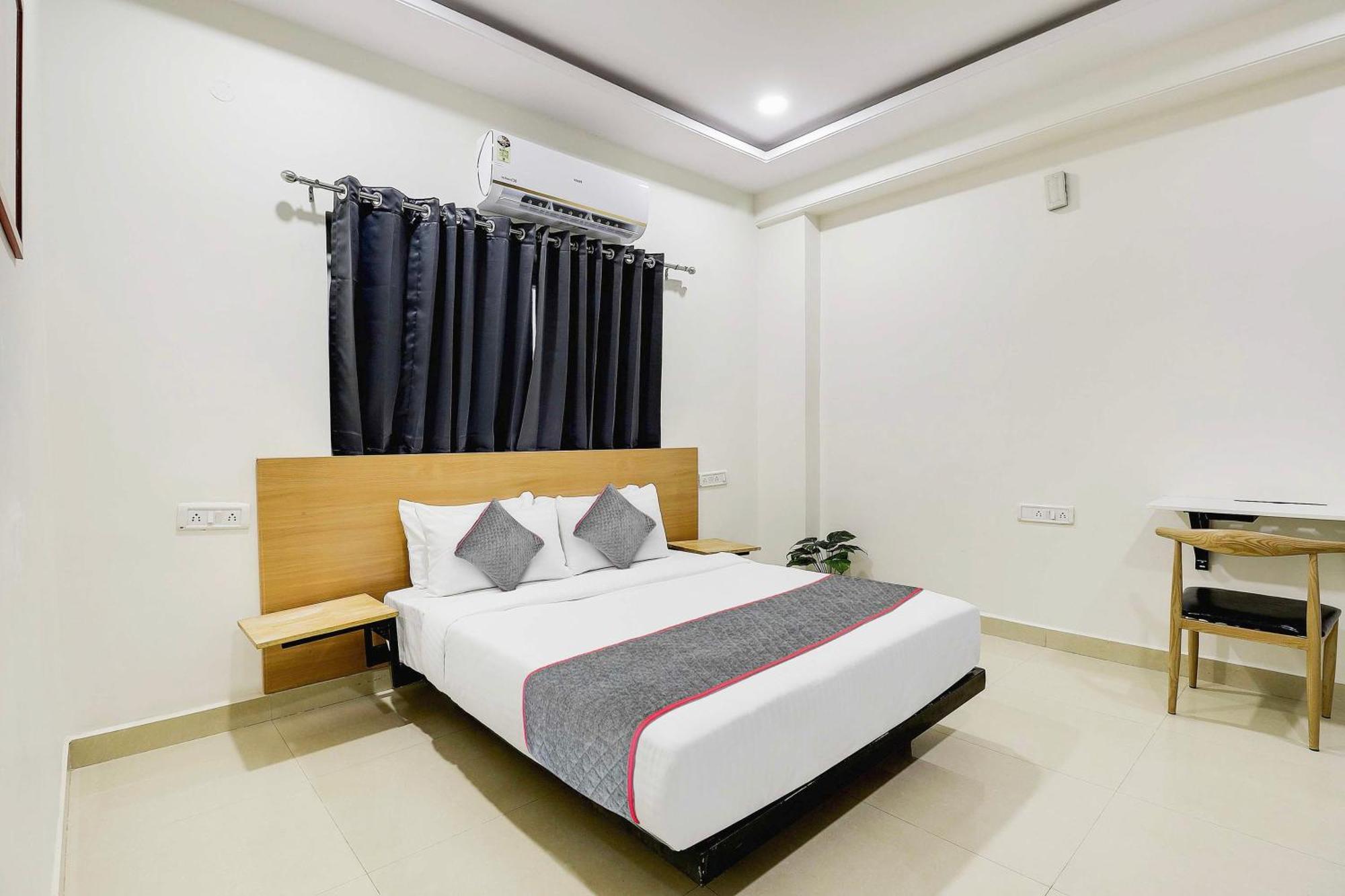 Super Townhouse De Alphabet Hotel Kukatpally Nexus Mall Haiderabad Buitenkant foto