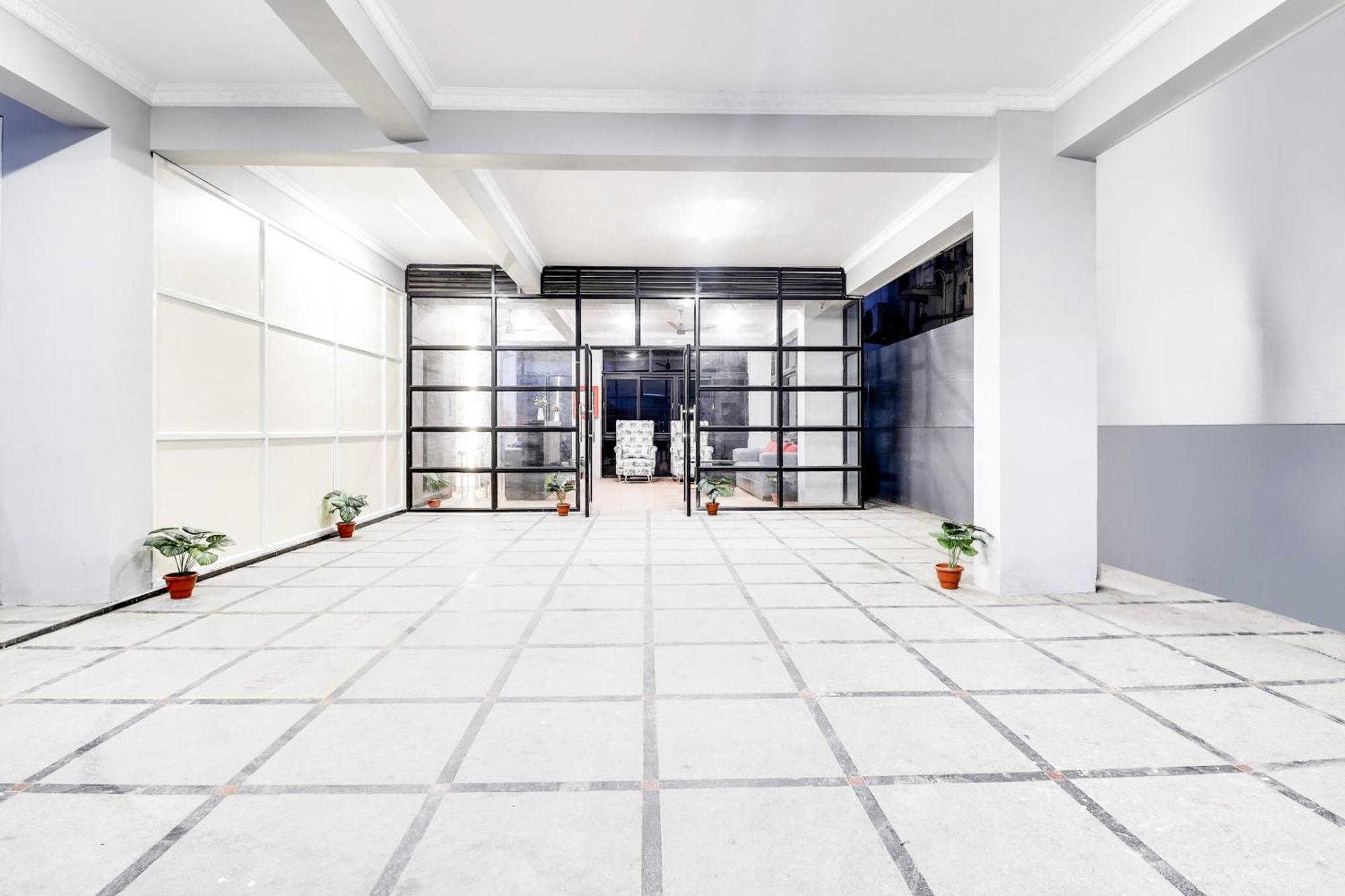 Super Townhouse De Alphabet Hotel Kukatpally Nexus Mall Haiderabad Buitenkant foto
