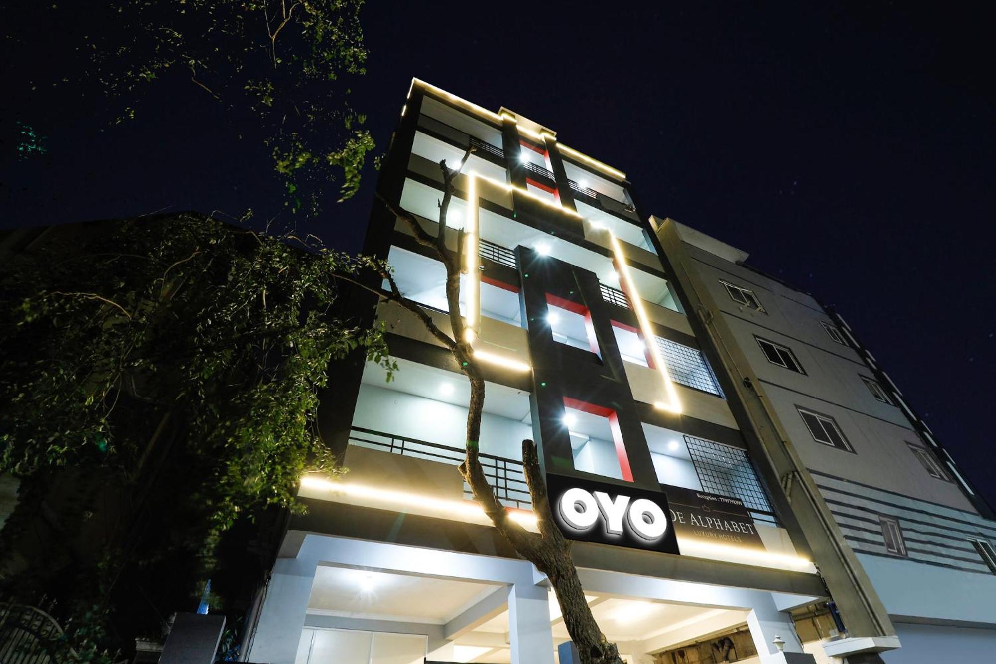 Super Townhouse De Alphabet Hotel Kukatpally Nexus Mall Haiderabad Buitenkant foto