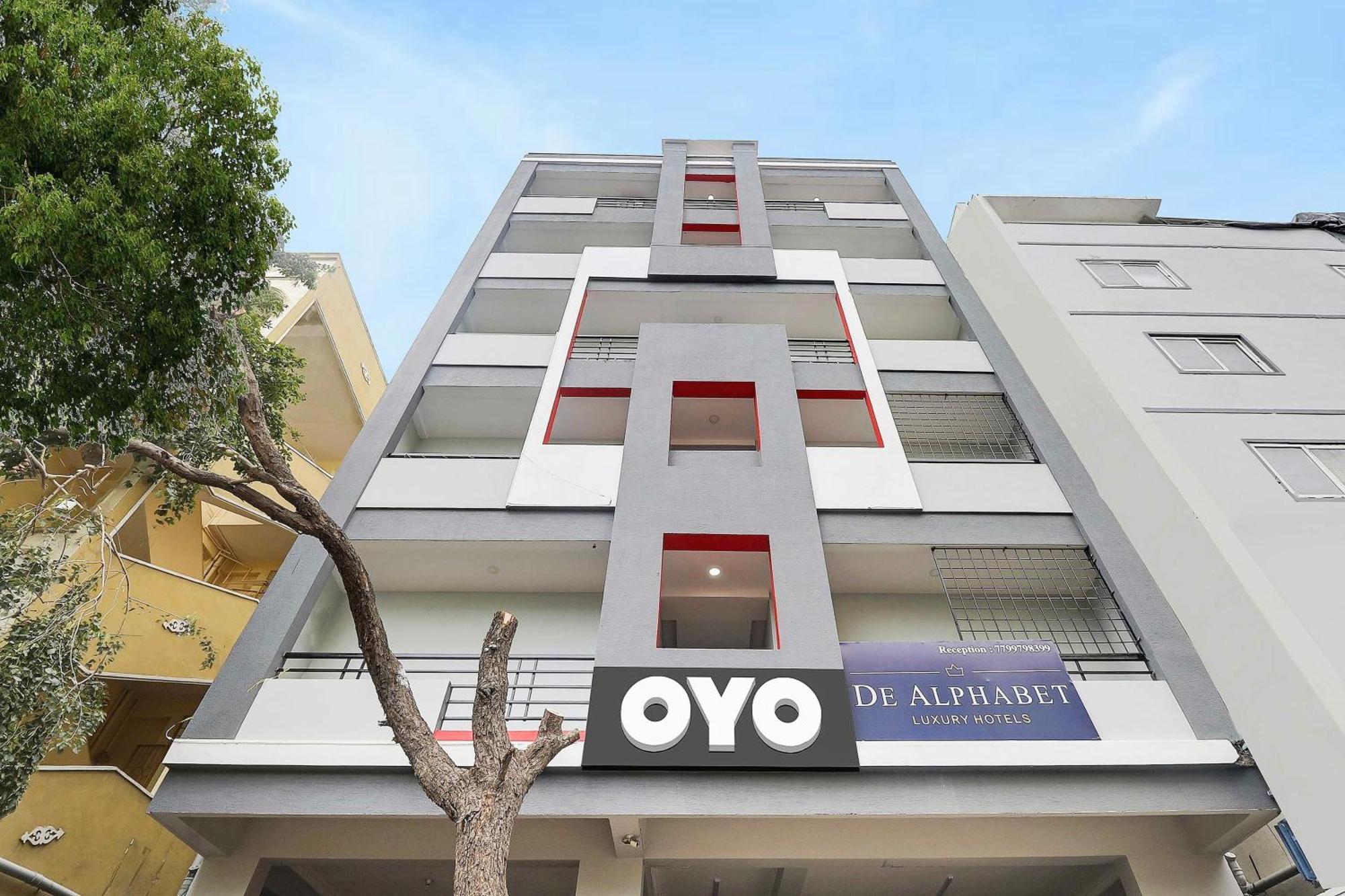 Super Townhouse De Alphabet Hotel Kukatpally Nexus Mall Haiderabad Buitenkant foto